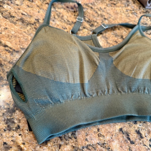 NWOT The Upside SET Seamless Ballet Bra and Ribbed Leggings in Khaki Green Olive - Picture 4 of 16